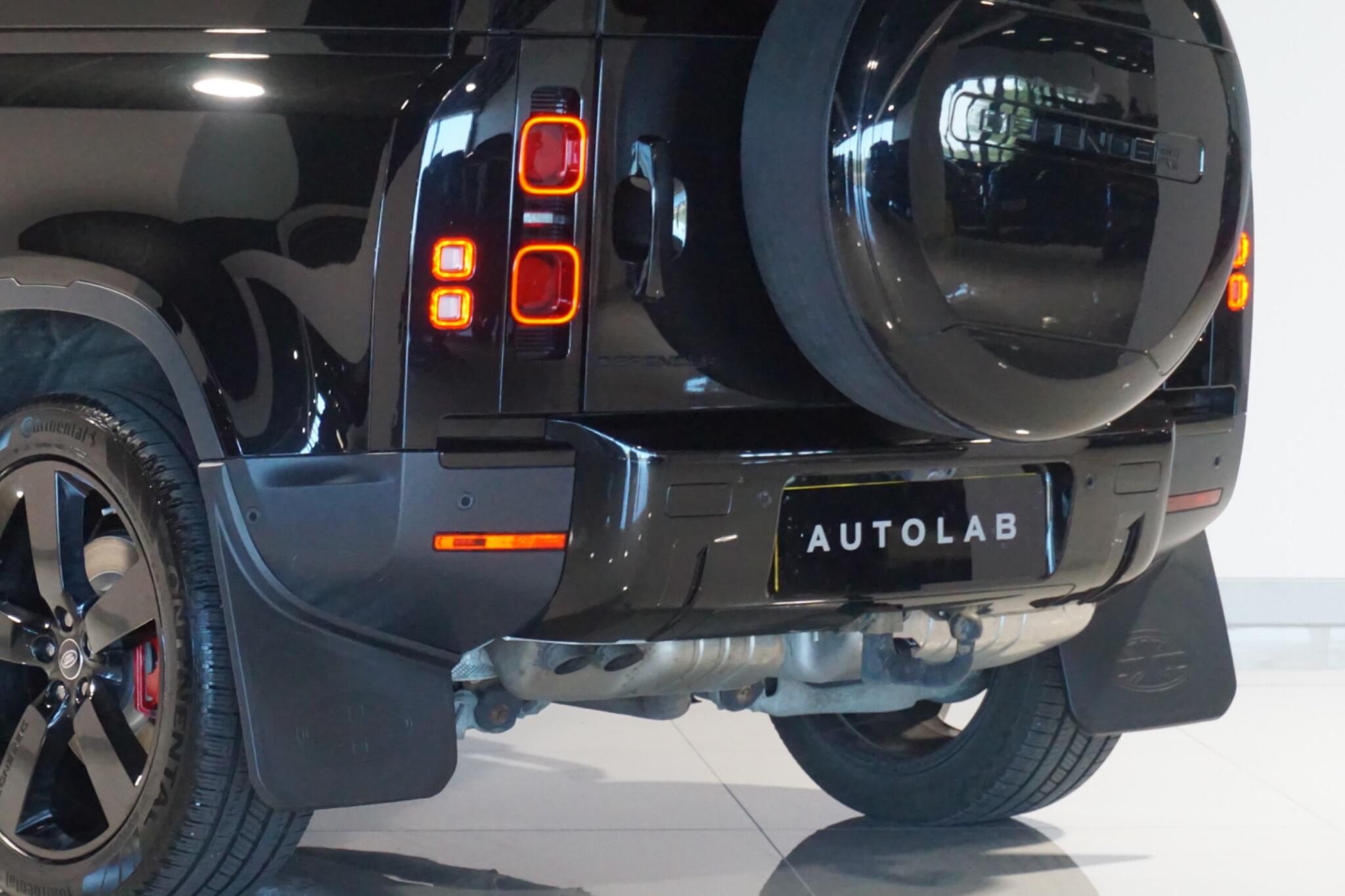 Land Rover Defender 90 3.0 D250 MHEV SE Hard Top SUV 3dr Diesel Auto 4WD SWB Euro 6 (s/s) (250 ps)